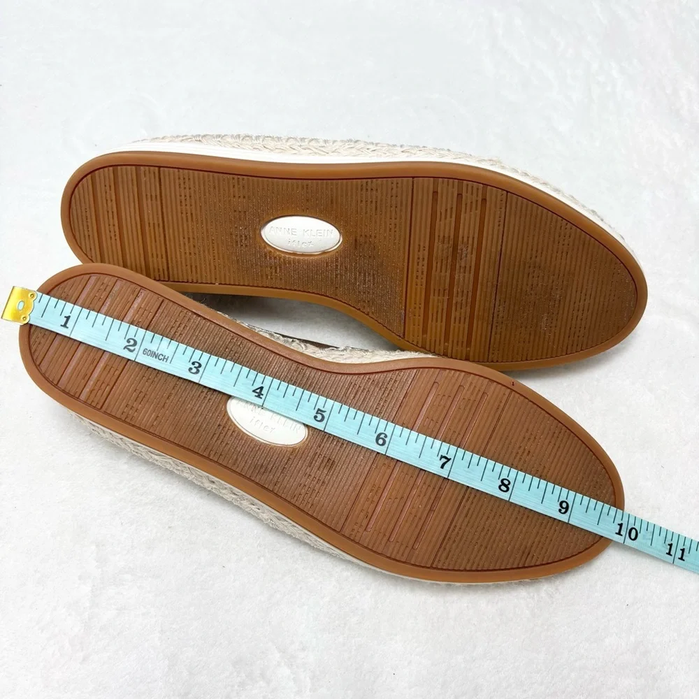 Anne Klein Tan Espadrille‎ Loafers Size 6M
